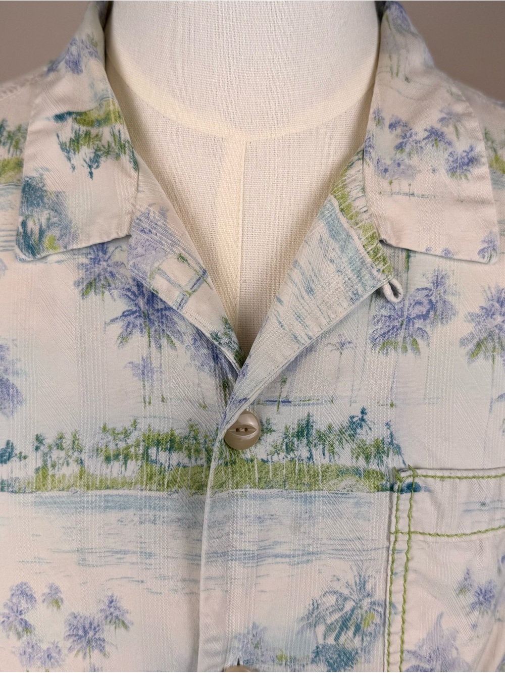 Tommy Bahama Silk Hawaiian Shirt XL Island Modern Fit Palm Tree Tropical Camp